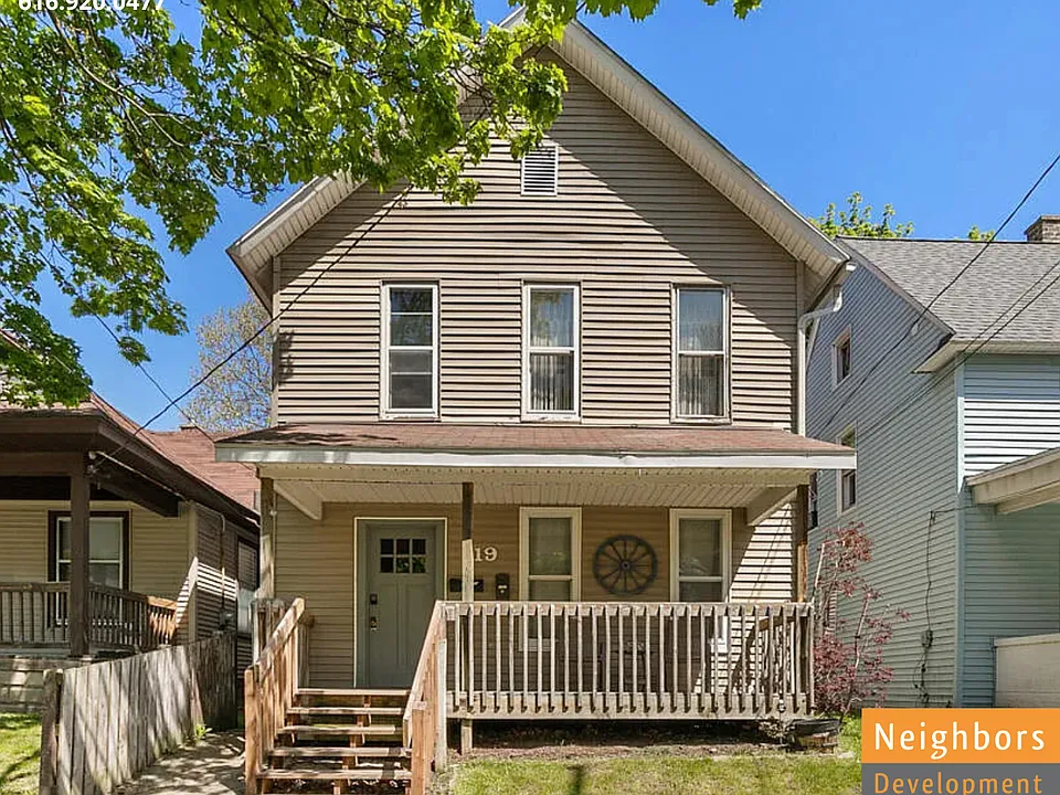19 Palmer St NE #2