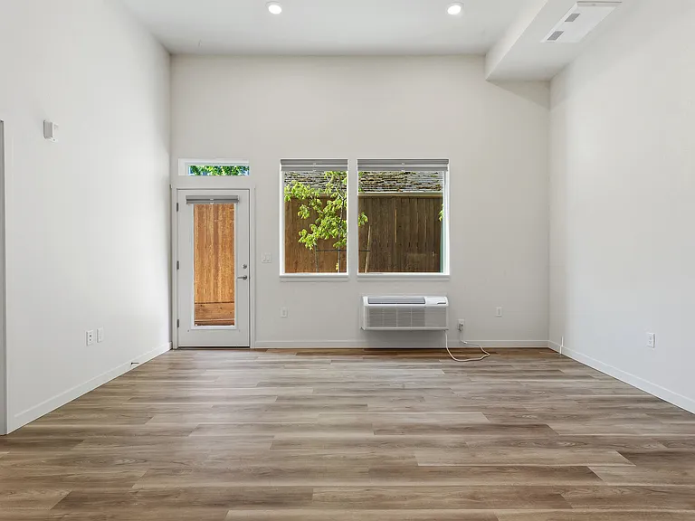Evergreen Peak Apartments — Photo 75
