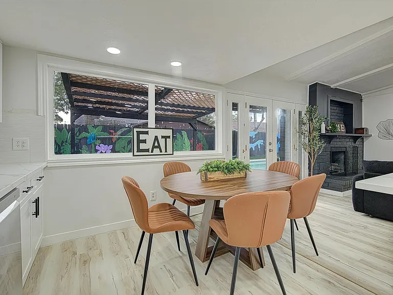 7310 Corta Calle Dr — Photo 11