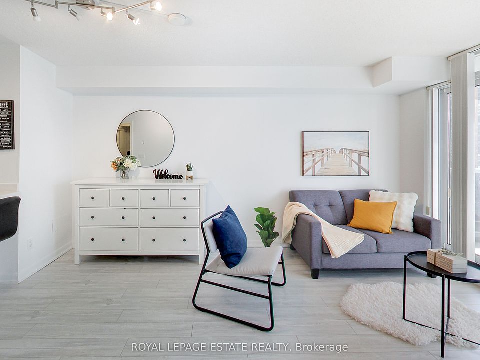 1st image of 4978 Yonge St #808