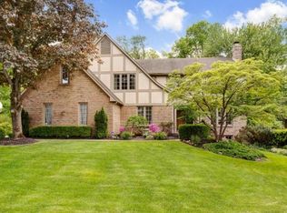 305 Delegate Dr, Columbus, OH 43235