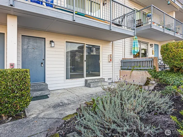22977 Marine View Dr S #C104, Des Moines, WA 98198