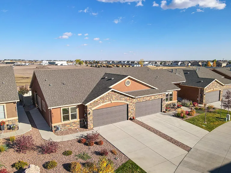 8197 Mockorange Hts — Photo 2