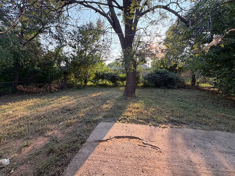 1317 McGregor Dr — Photo 14