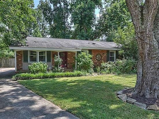 Front entrance, porch & driveway