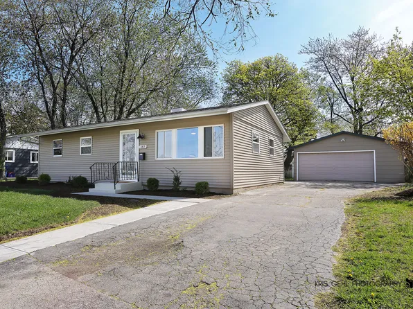 1413 N Berwick Blvd, Waukegan, IL 60085