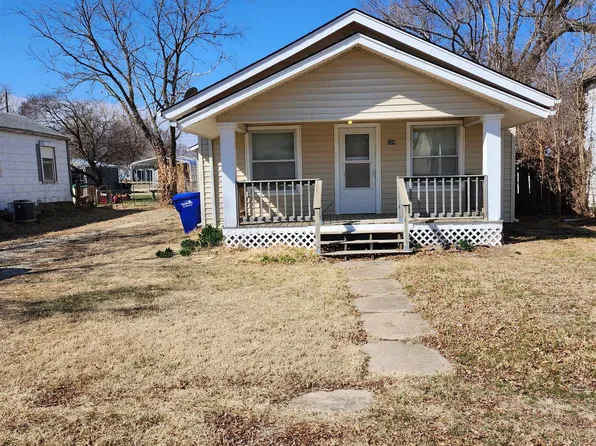 309 N Lincoln St, Hillsboro, KS 67063