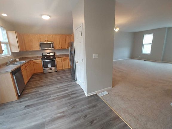 5th image of 3383 Bradbury Cir