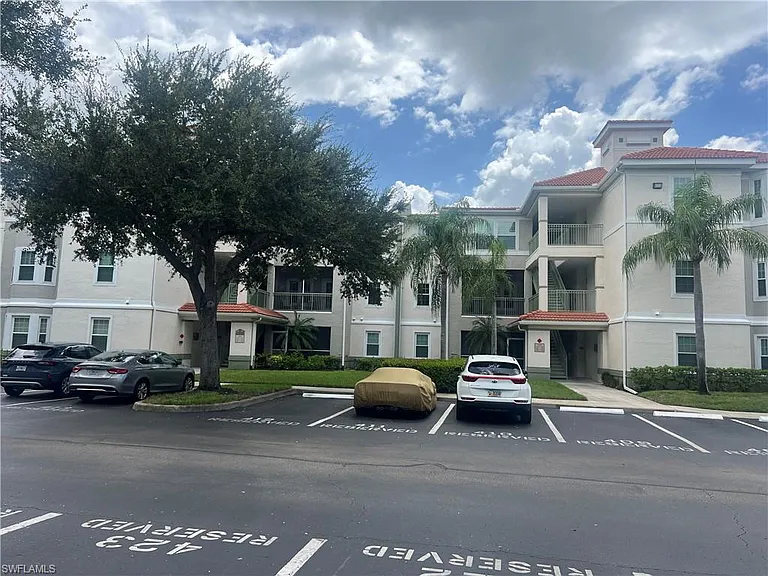 23500 Walden Center Dr #106 — Photo 3