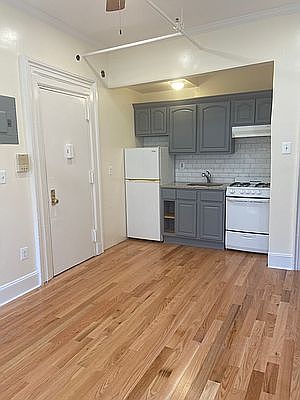 2nd image of 2109 5th Ave APT 3