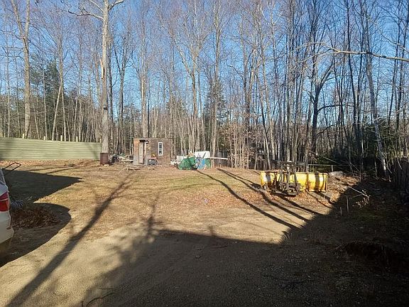 3rd image of 6 Glenwood Ln