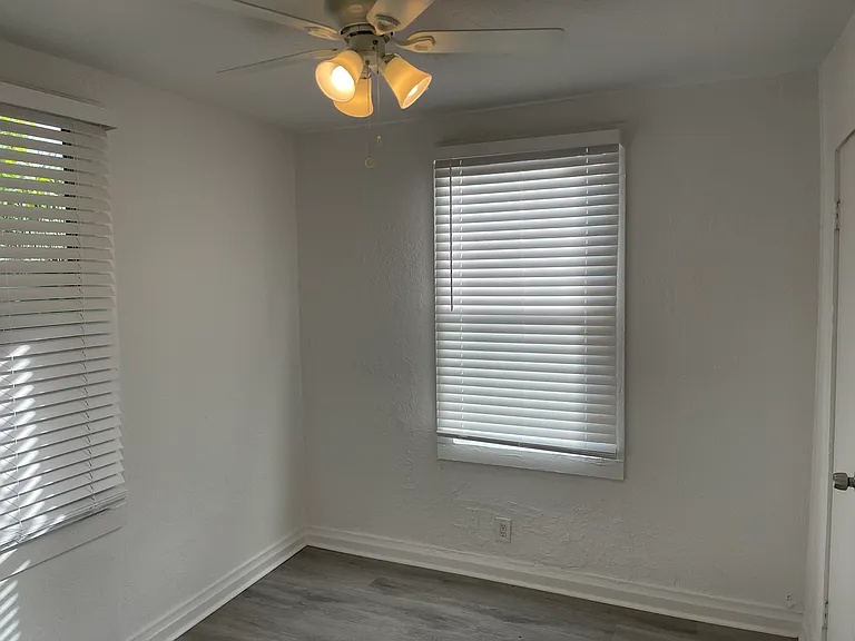 2103 W Grace St — Photo 4