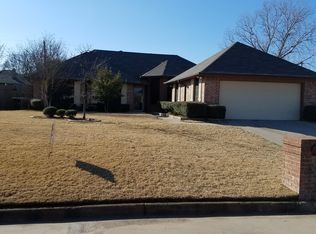 613 Ruth Dr, Kennedale, TX 76060