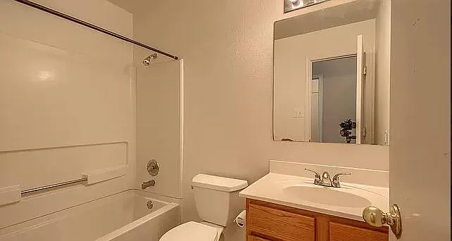136 N Willow Way — Photo 6