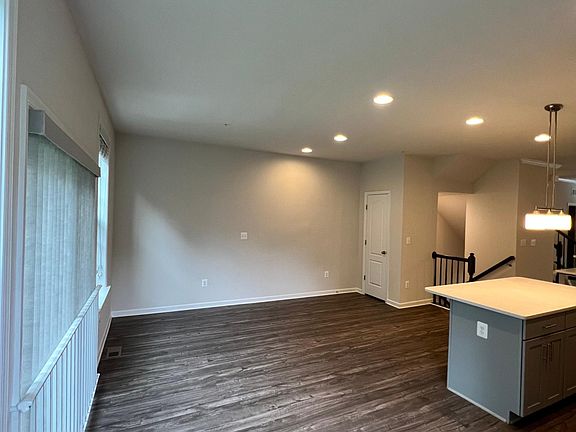 4th image of 8215 Hollow Ct