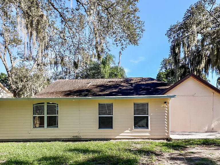 8012 Cameron Cay Ct — Photo 16