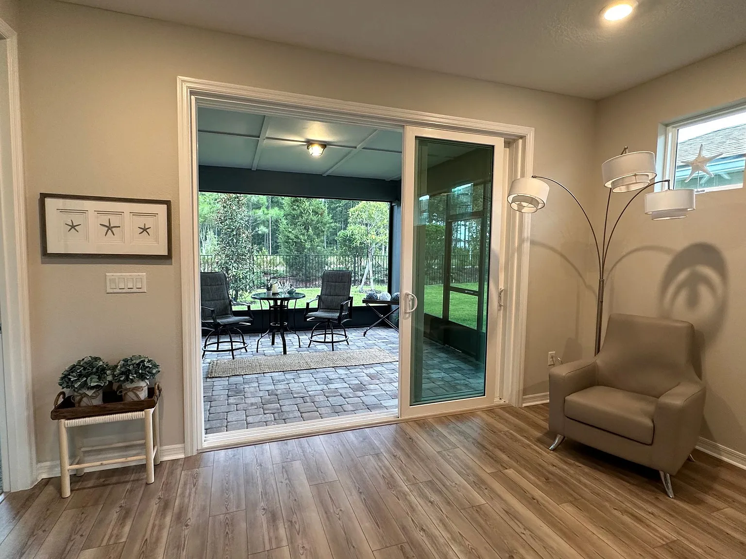 364 Jubilee Cir — Photo 3