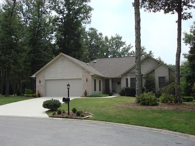 30 Amesbury Circle