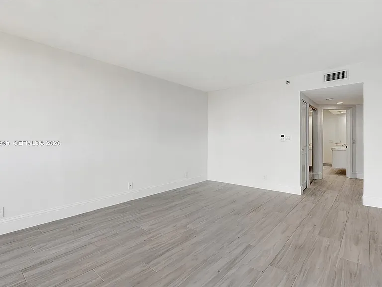 1000 Island Blvd #707 — Photo 45