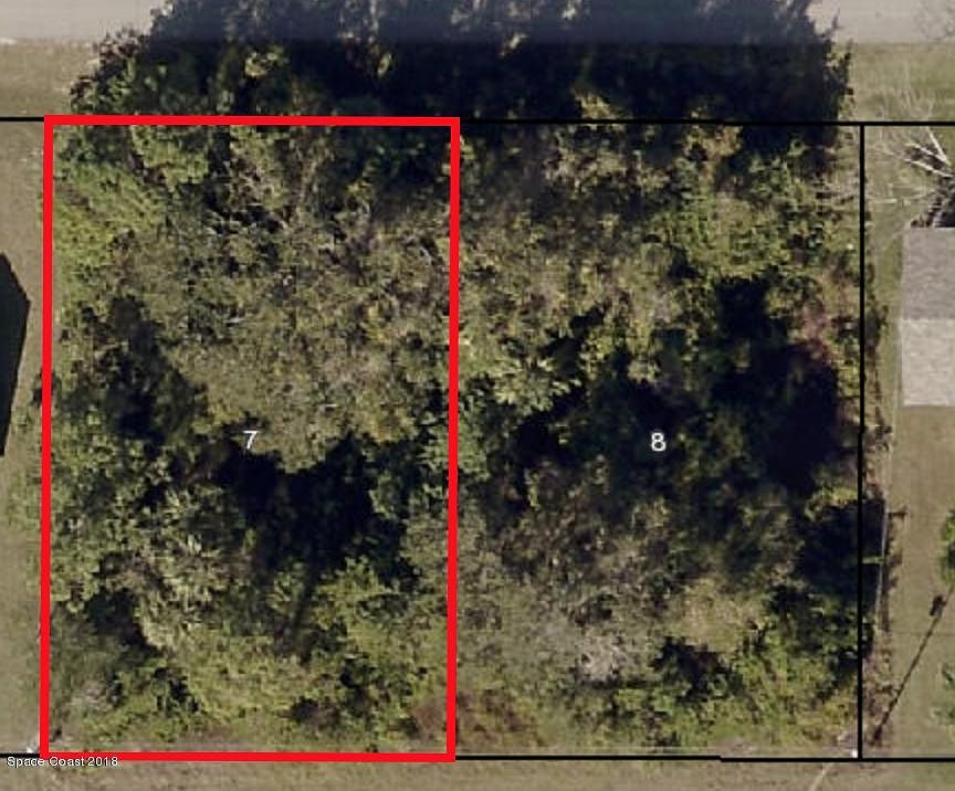 2nd image of 926 Douglas St SE