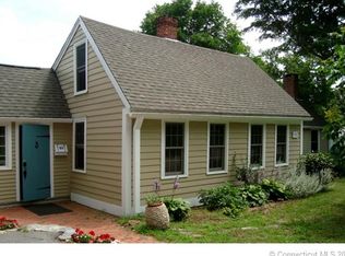 53 John St, Clinton, CT 06413