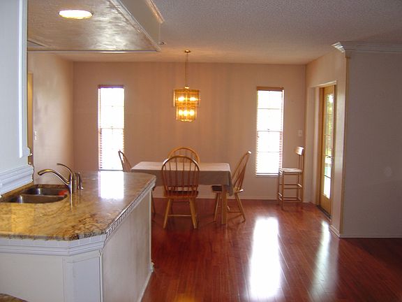 5th image of 2163 Orangepointe Ave