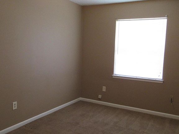 5th image of 1821 Pamela Dr