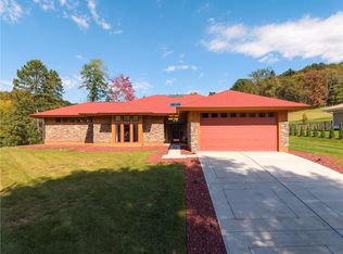 105 Warren Rd, Warrendale, PA 15086