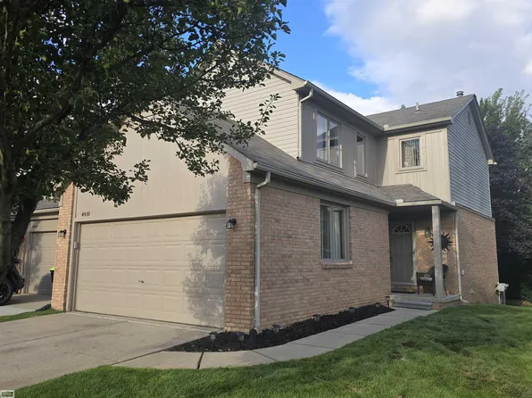 4910 Royal Cove Dr, Utica, MI 48316