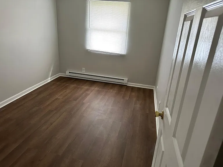 564 N Indiana Ave #1-2-8 — Photo 25