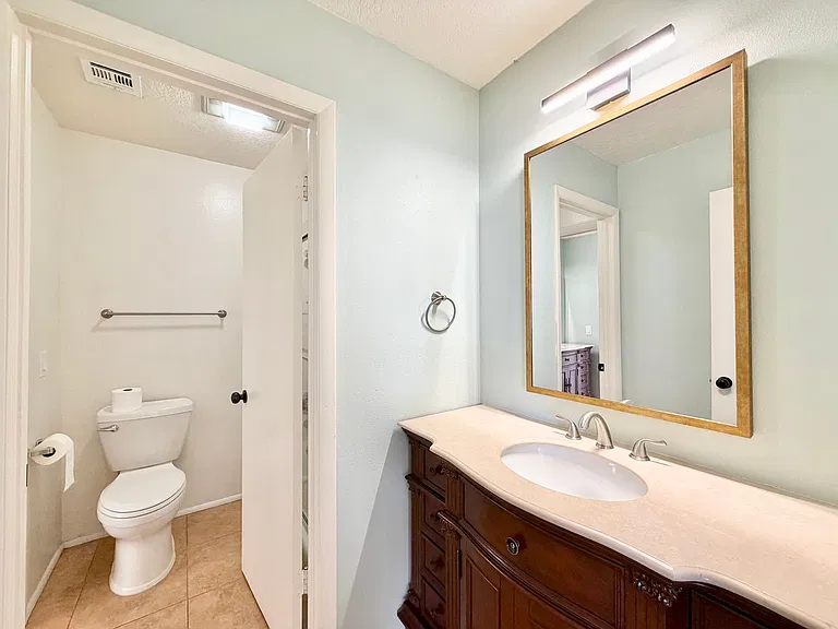 112 Willow Lake Dr — Photo 16