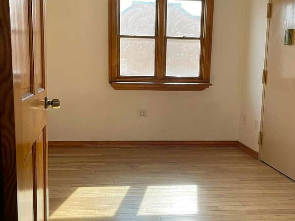 5th image of 720 Leonard St #H3