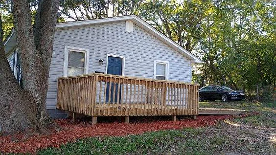 2 bed, 995 sqft, $1,045 — Photo 2