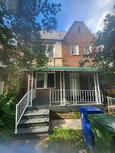 524 Beaumont Ave Photo 1