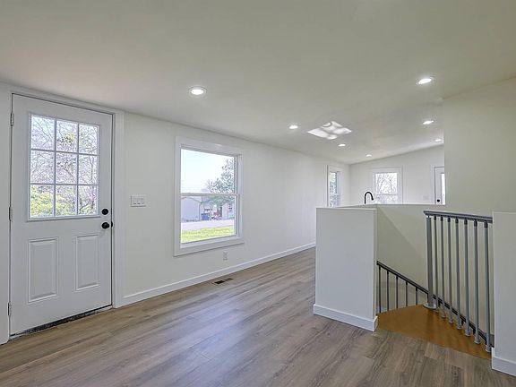 4th image of 3255 Humes Ridge Rd