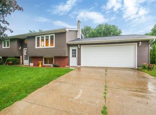 406 A Ave, Atkins, IA 52206