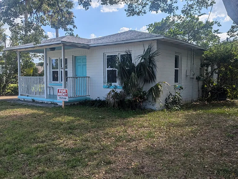 152 Daytona Ave — Photo 1