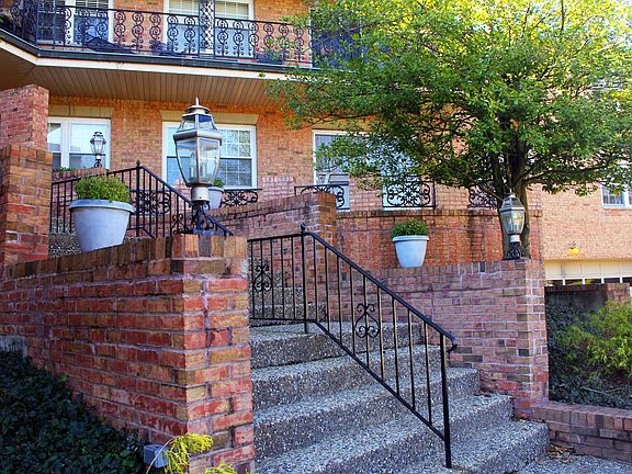 3rd image of 8166 Whitburn Dr APT 5