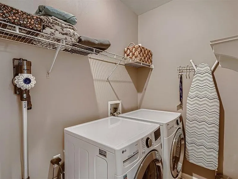 2575 Wild Iris Ln — Photo 25