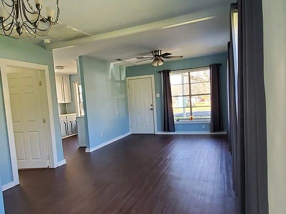 Living room/dining room