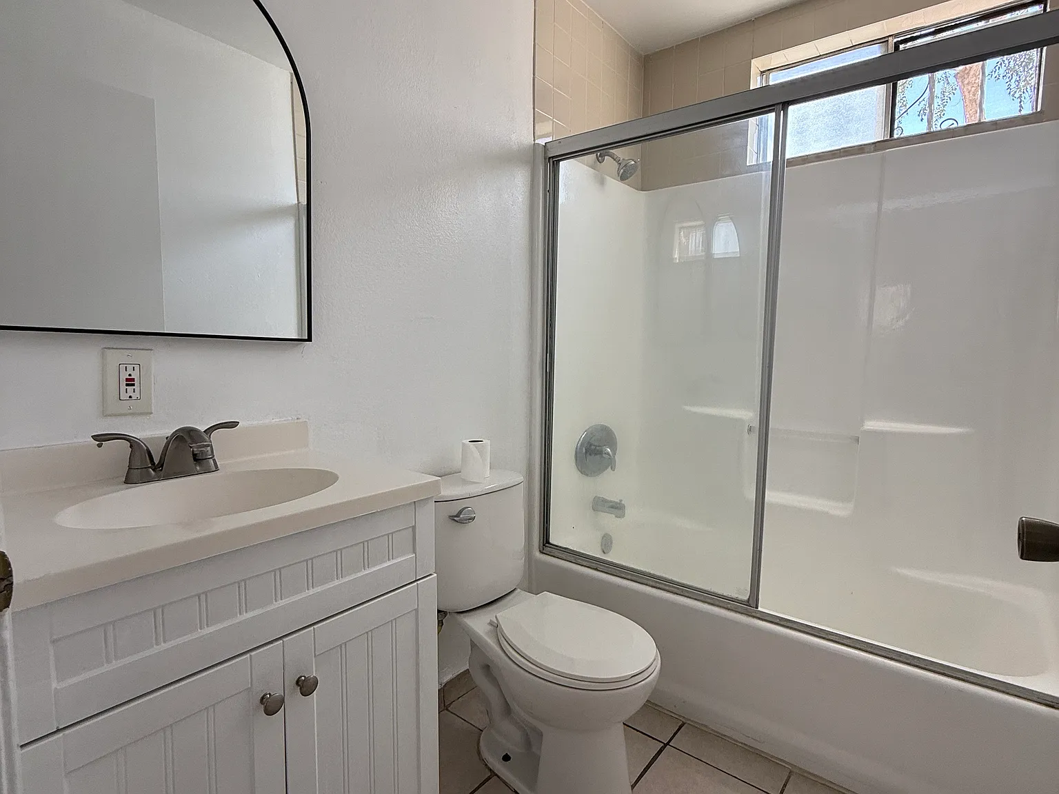 3 bed, $2,800 — Photo 2