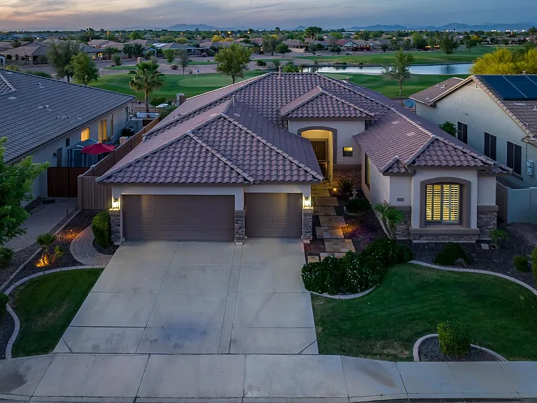 4176 E Clubview Dr — Photo 4
