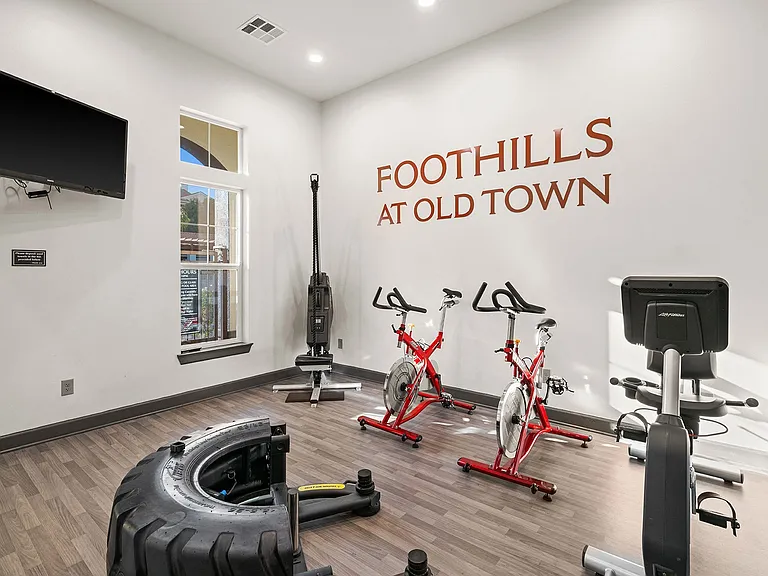 Foothills at Old Town Apartments — Photo 7