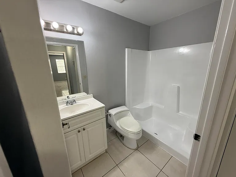 2519 Griffin Sq — Photo 6