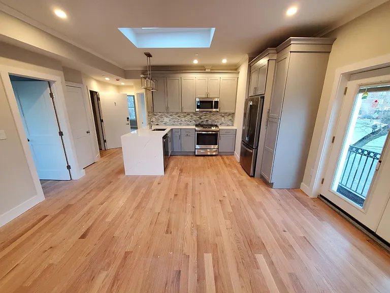 17 Wallingford Rd #3 — Photo 3