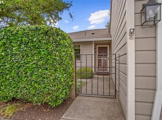 9310 SW Downing Dr, Beaverton, OR 97008