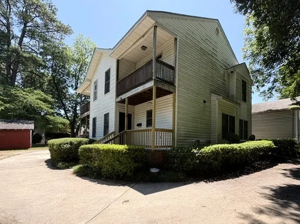 1526 Fort Bragg Rd #B, Fayetteville, NC 28305