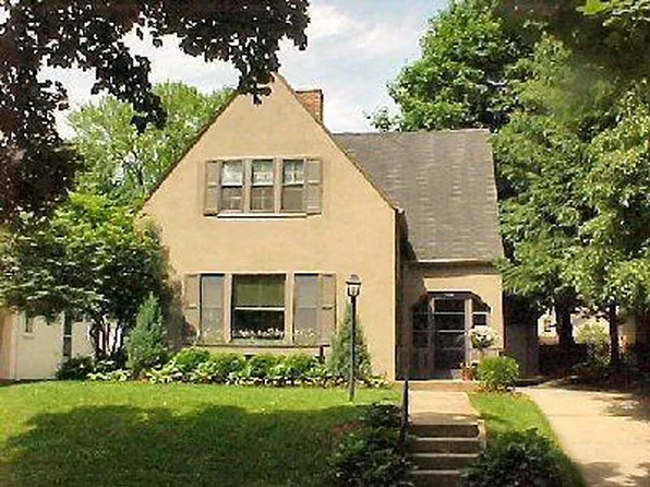 4055 North Downer AVENUE, Shorewood, WI 53211