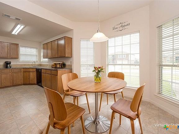 5th image of 2708 Tara Dr