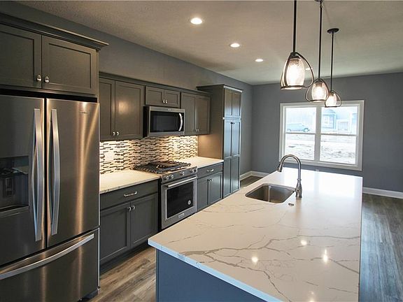 2nd image of 6068 Valley Quail Ct